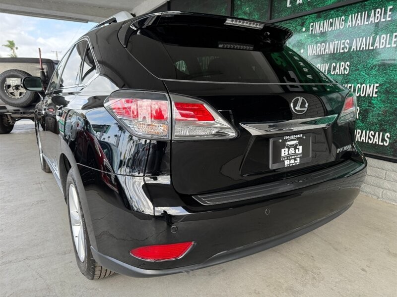 Lexus RX 350 Vehicle Full-screen Gallery Image 07