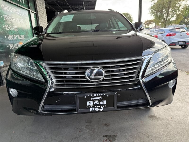 Lexus RX 350 Vehicle Full-screen Gallery Image 12