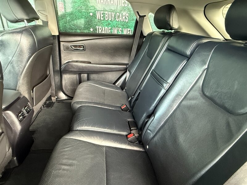 Lexus RX 350 Vehicle Full-screen Gallery Image 28