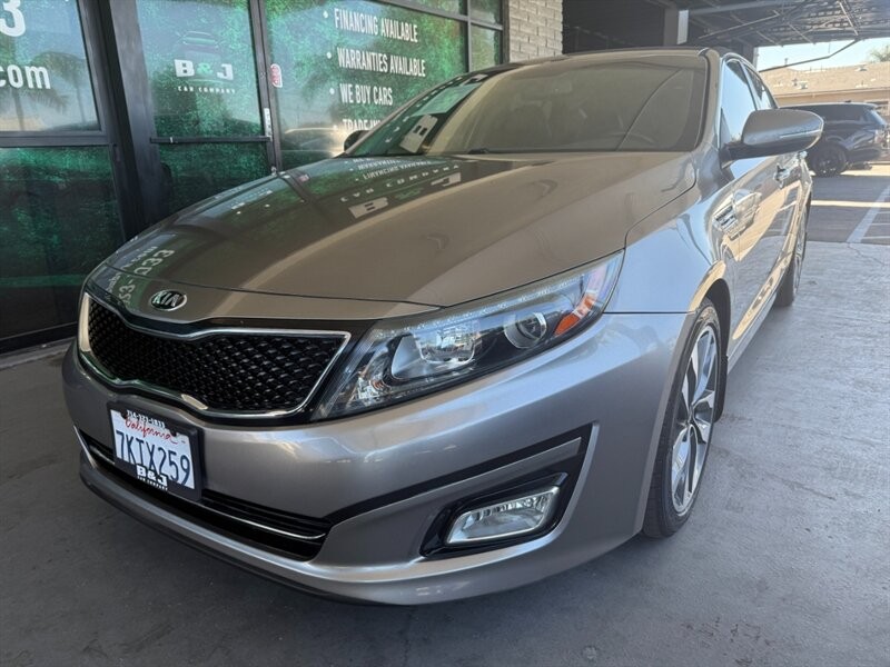 Kia Optima Vehicle Full-screen Gallery Image 03