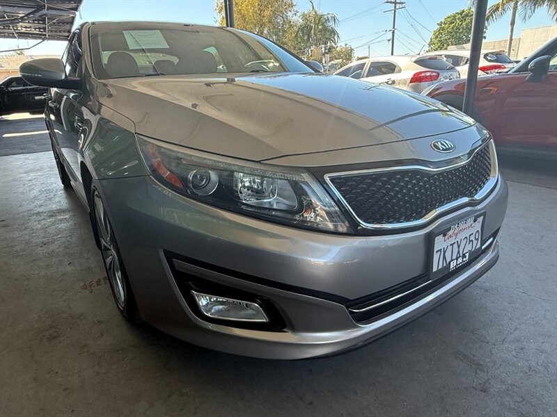 Kia Optima Vehicle Full-screen Gallery Image 09