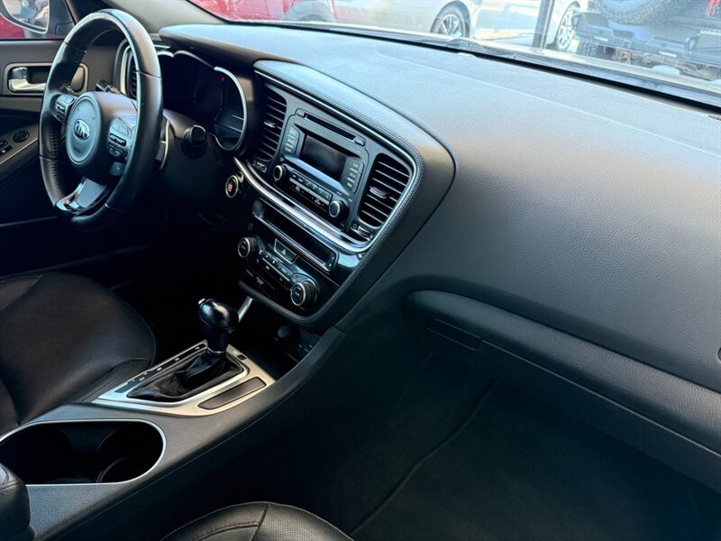 Kia Optima Vehicle Full-screen Gallery Image 27
