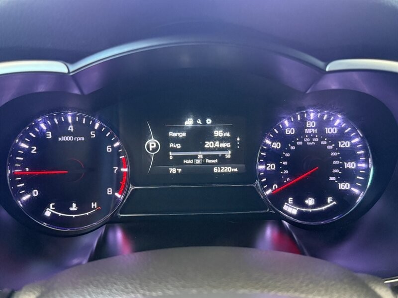 Kia Optima Vehicle Full-screen Gallery Image 29