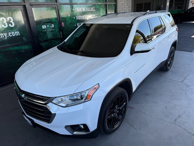 Chevrolet Traverse Vehicle Full-screen Gallery Image 02