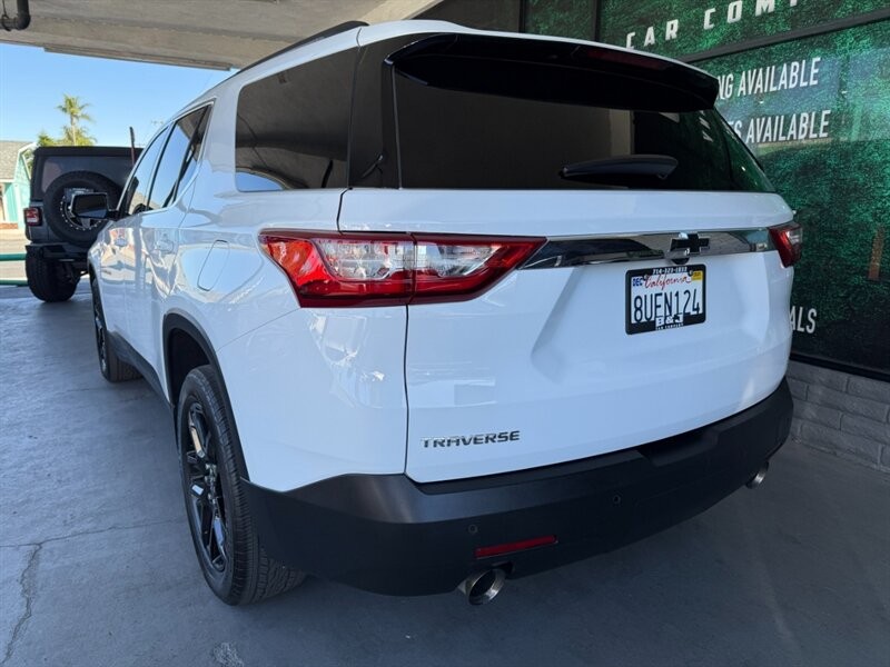 Chevrolet Traverse Vehicle Full-screen Gallery Image 07