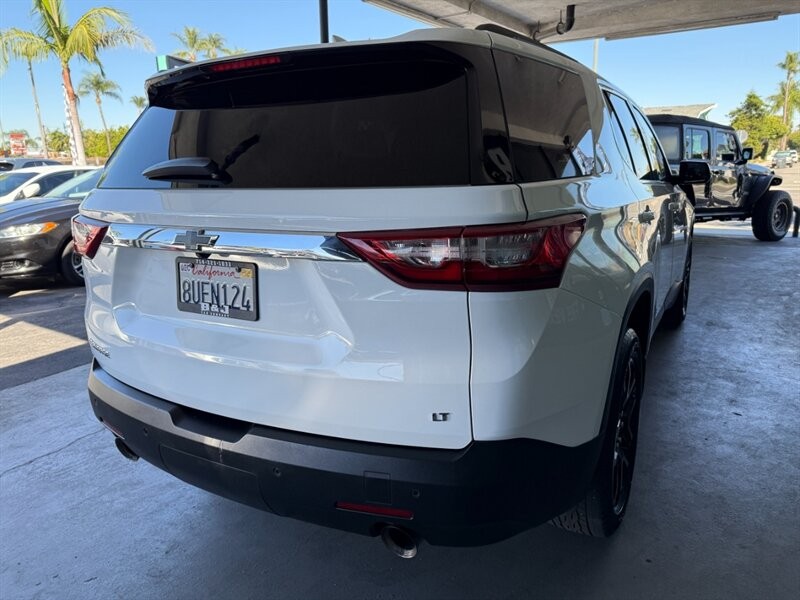 Chevrolet Traverse Vehicle Full-screen Gallery Image 11