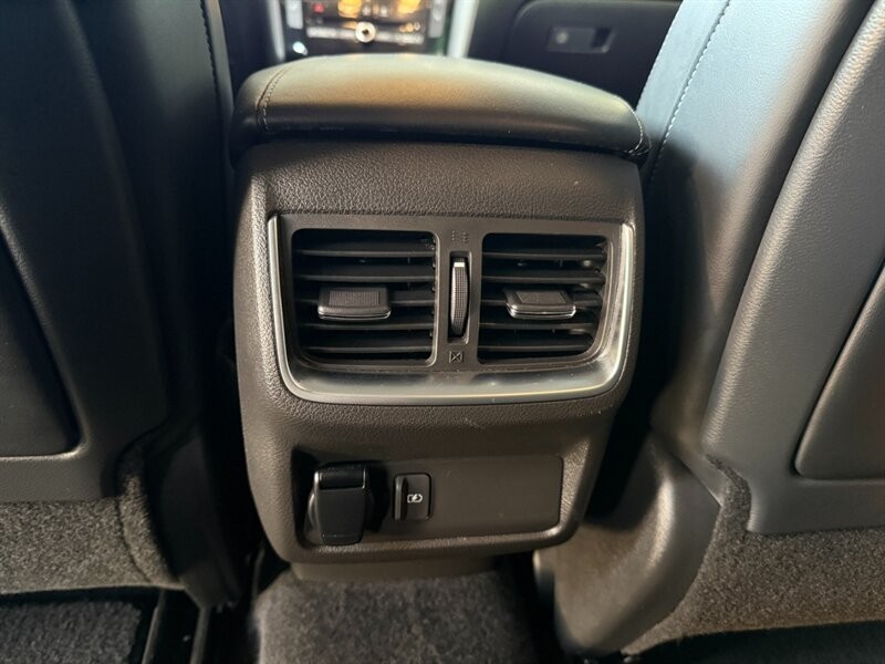 INFINITI QX50 Vehicle Full-screen Gallery Image 26