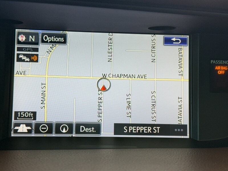 Lexus ES 350 Vehicle Full-screen Gallery Image 34