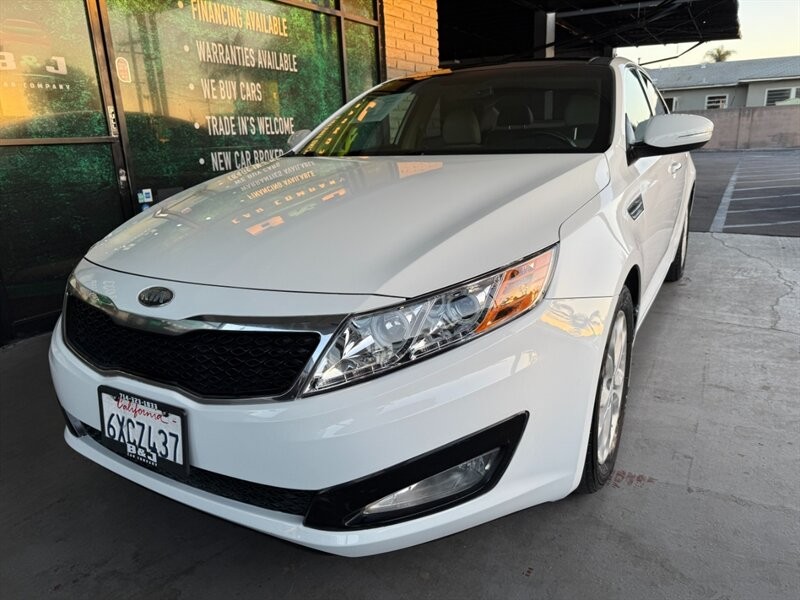 Kia Optima Vehicle Full-screen Gallery Image 03