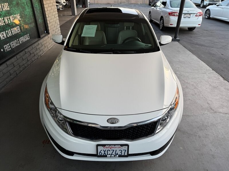 Kia Optima Vehicle Full-screen Gallery Image 13