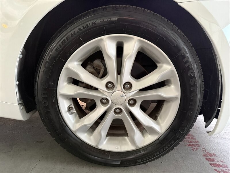 Kia Optima Vehicle Full-screen Gallery Image 44