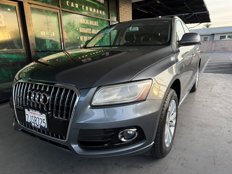Audi Q5 Vehicle Full-screen Gallery Image 03