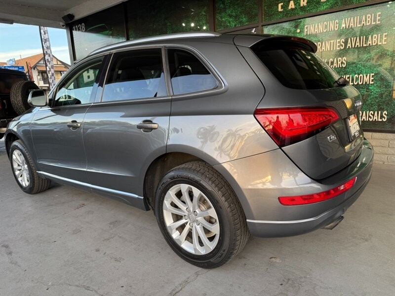 Audi Q5 Vehicle Full-screen Gallery Image 06