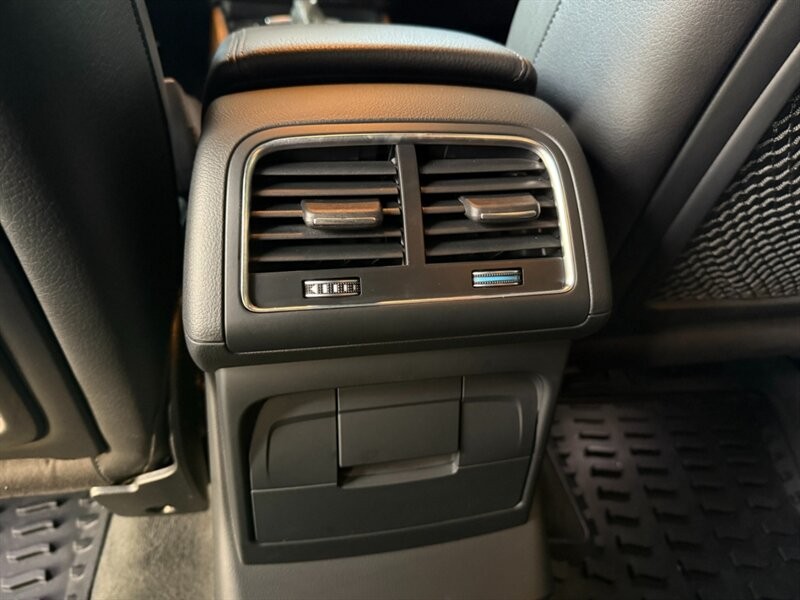 Audi Q5 Vehicle Full-screen Gallery Image 28