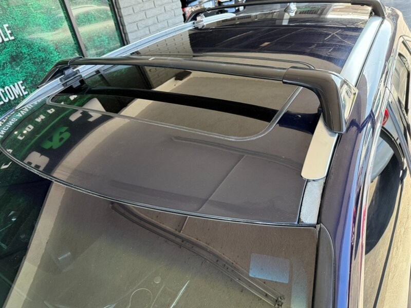 Lexus RX 350 Vehicle Full-screen Gallery Image 16