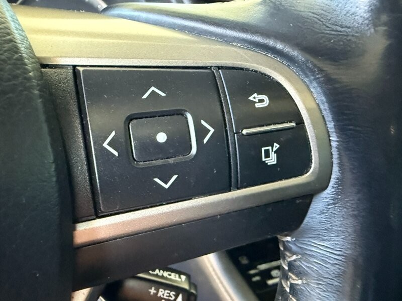 Lexus RX 350 Vehicle Full-screen Gallery Image 24