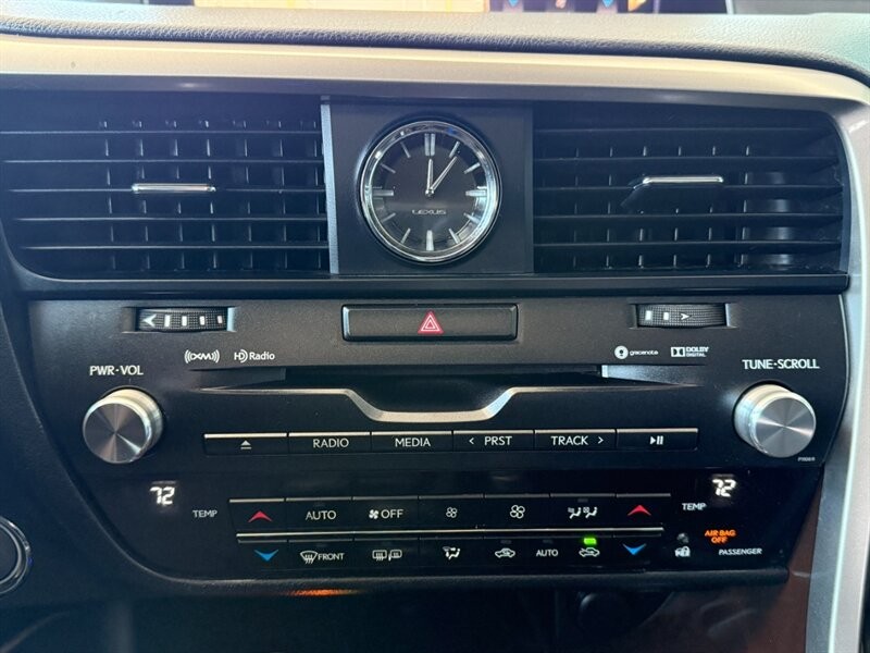 Lexus RX 350 Vehicle Full-screen Gallery Image 37