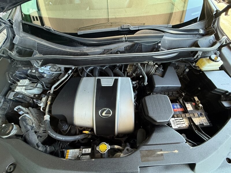 Lexus RX 350 Vehicle Full-screen Gallery Image 42