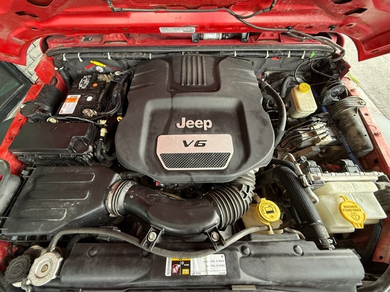 Jeep Wrangler Unlimited Vehicle Full-screen Gallery Image 33