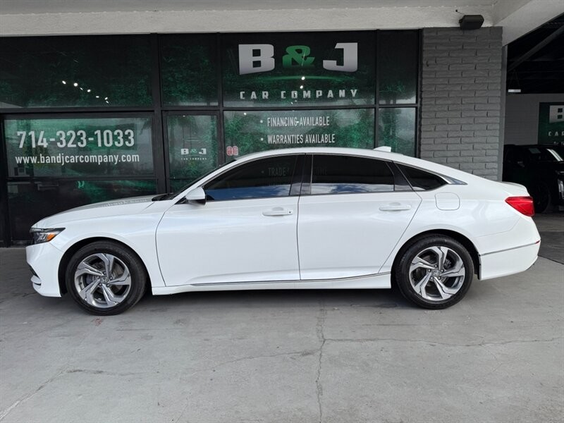 Honda Accord Sedan Vehicle Full-screen Gallery Image 04