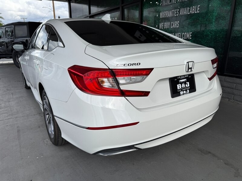 Honda Accord Sedan Vehicle Full-screen Gallery Image 07