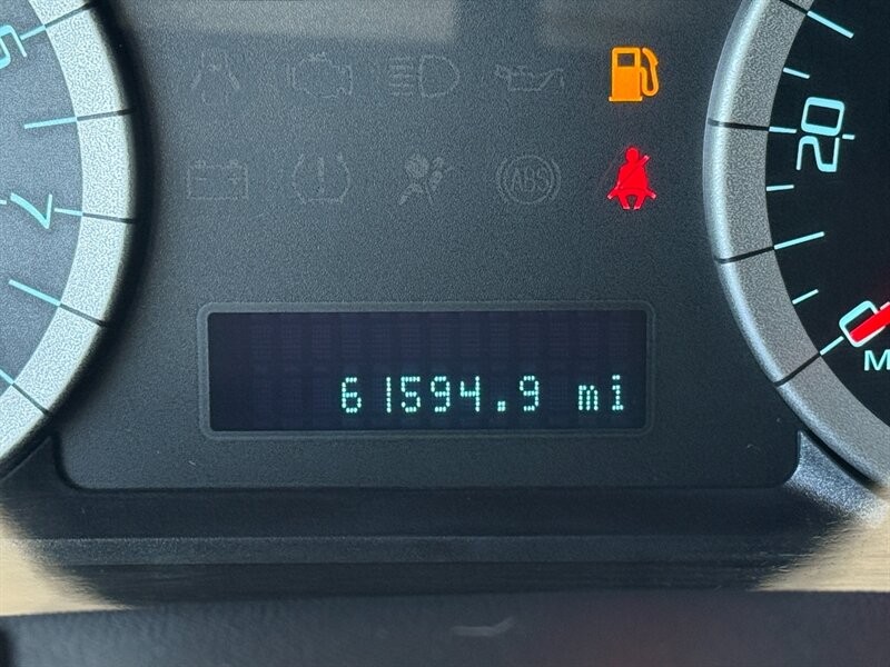 Ford Escape Vehicle Full-screen Gallery Image 31