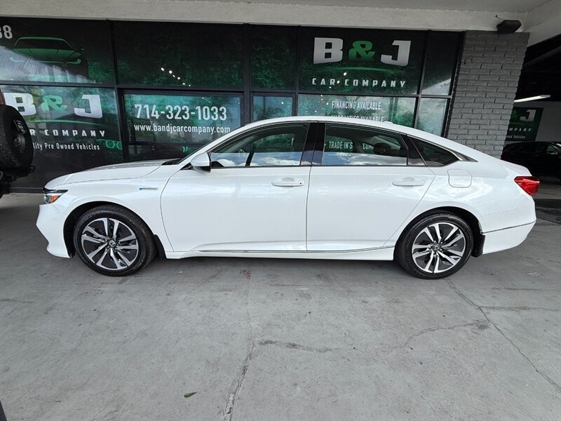 Honda Accord Hybrid Vehicle Full-screen Gallery Image 04