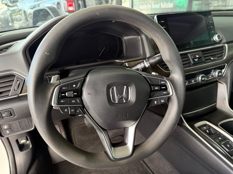 Honda Accord Hybrid Vehicle Full-screen Gallery Image 21