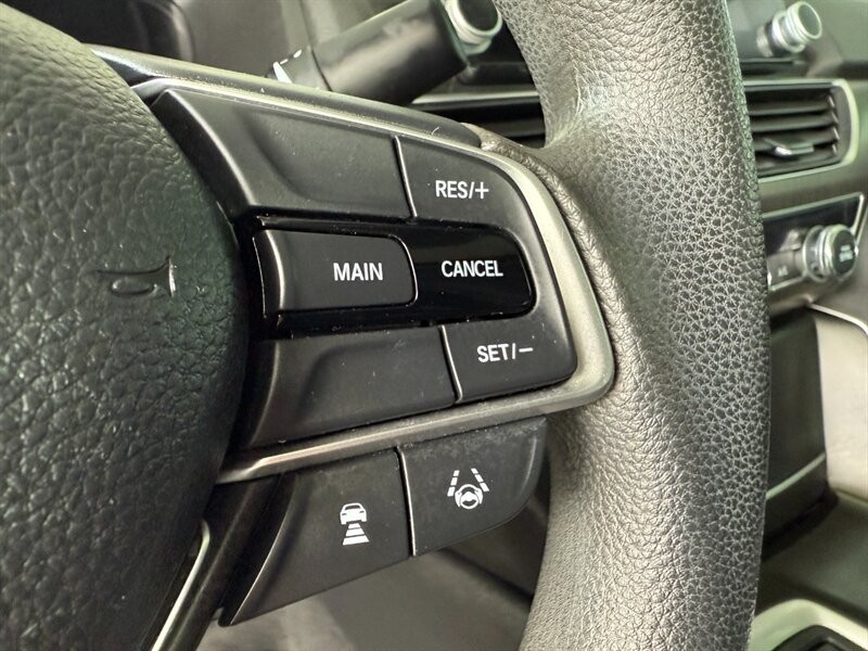 Honda Accord Hybrid Vehicle Full-screen Gallery Image 23