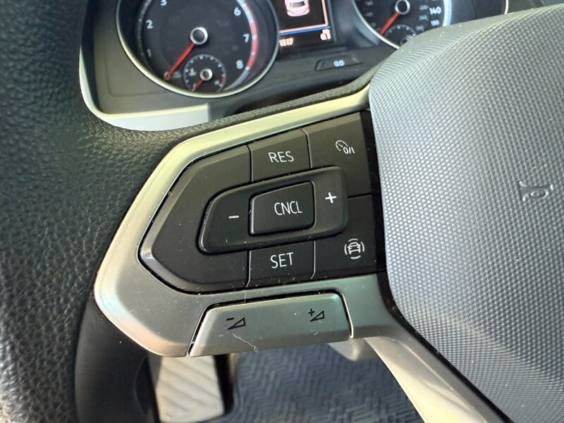 Volkswagen Atlas Vehicle Full-screen Gallery Image 20