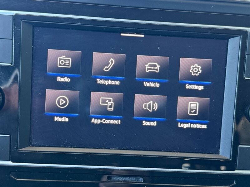 Volkswagen Atlas Vehicle Full-screen Gallery Image 31