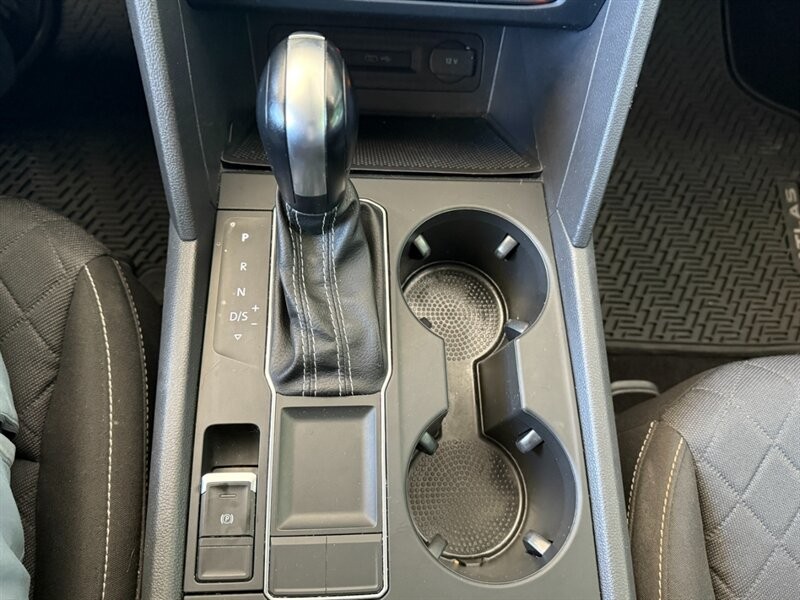 Volkswagen Atlas Vehicle Full-screen Gallery Image 33