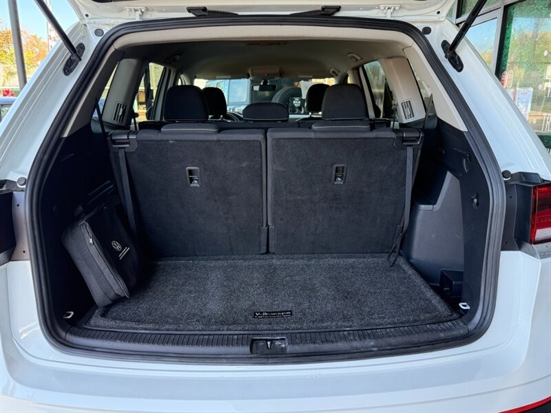 Volkswagen Atlas Vehicle Full-screen Gallery Image 34