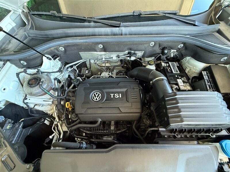 Volkswagen Atlas Vehicle Full-screen Gallery Image 35