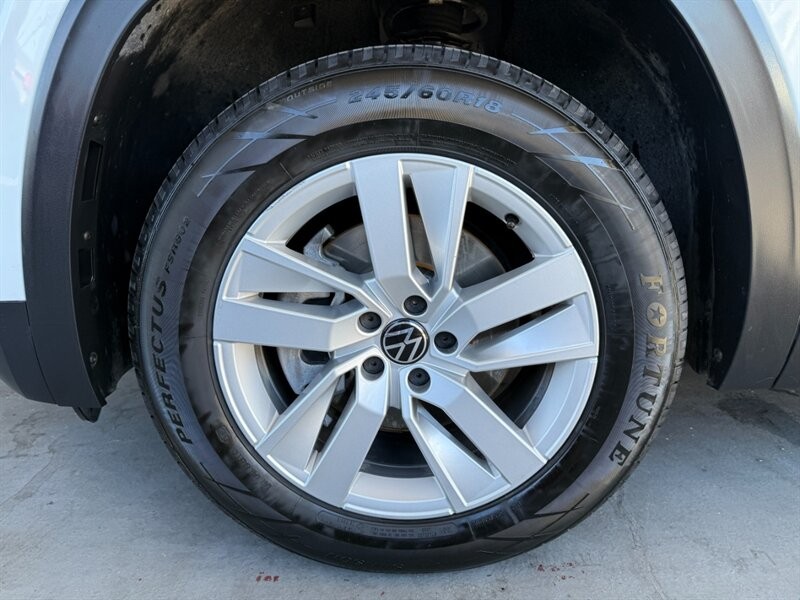 Volkswagen Atlas Vehicle Full-screen Gallery Image 36