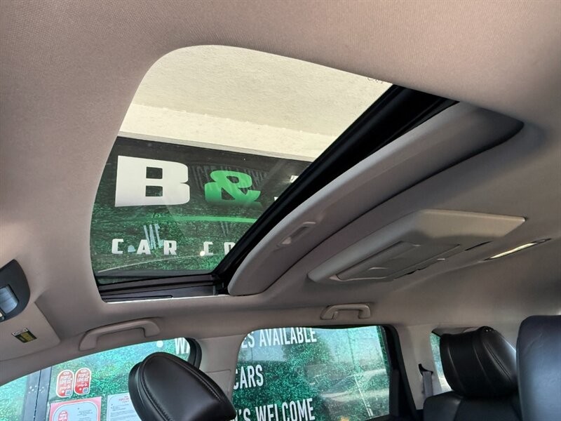 Acura MDX Vehicle Full-screen Gallery Image 17