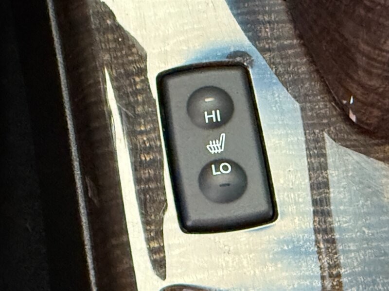 Acura MDX Vehicle Full-screen Gallery Image 40