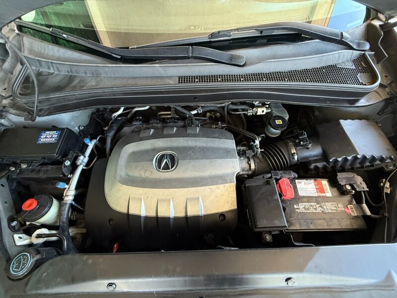 Acura MDX Vehicle Full-screen Gallery Image 43