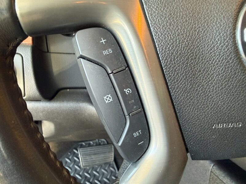 GMC Sierra 3500HD Vehicle Full-screen Gallery Image 23