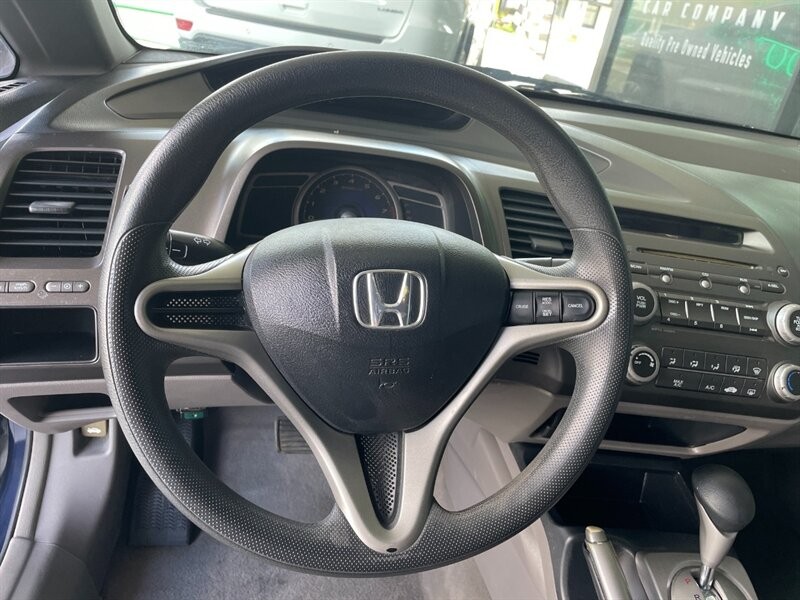 Honda Civic Sedan Vehicle Full-screen Gallery Image 19