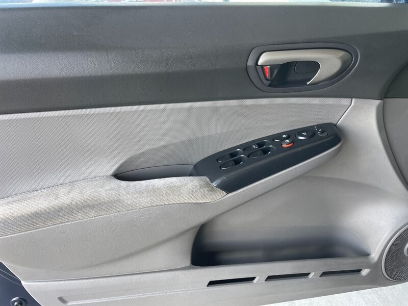 Honda Civic Sedan Vehicle Full-screen Gallery Image 21