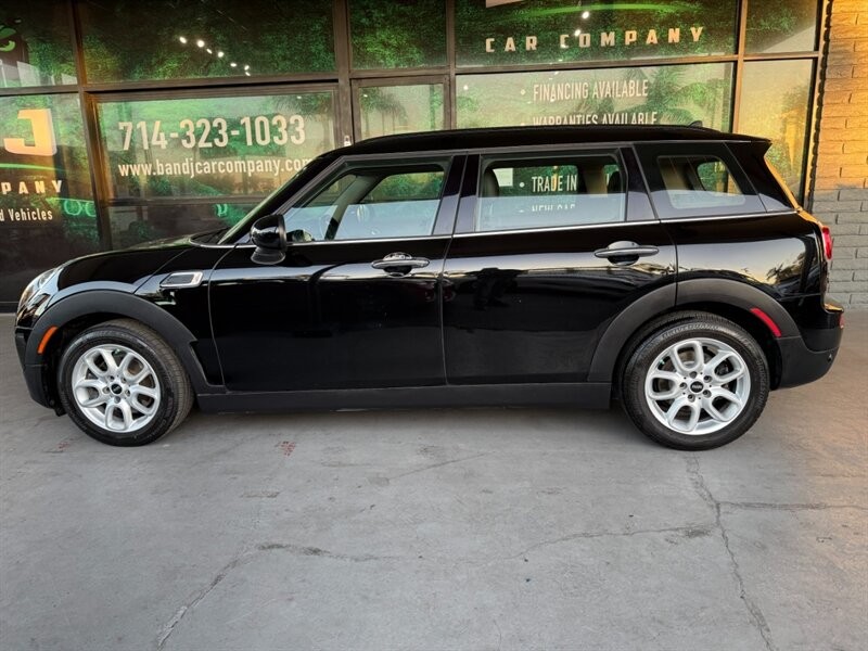 MINI Cooper Clubman Vehicle Full-screen Gallery Image 04
