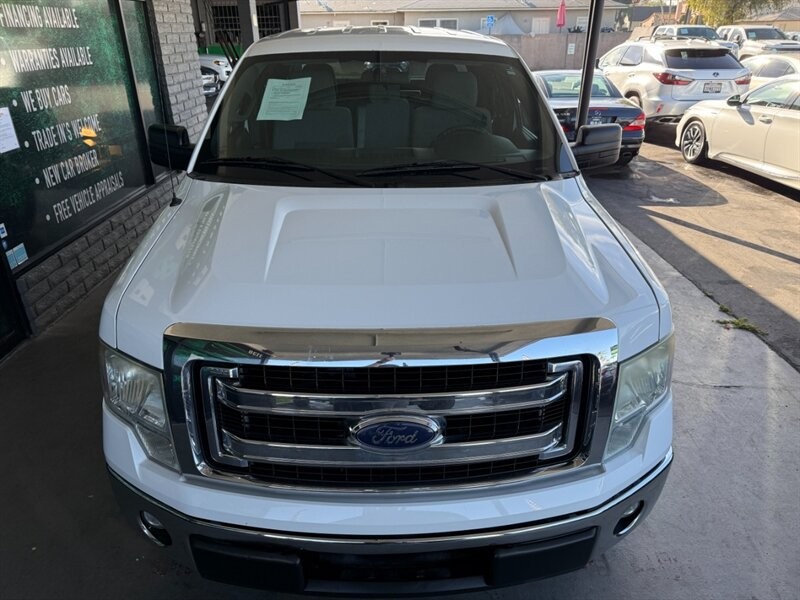 Ford F-150 Vehicle Full-screen Gallery Image 13