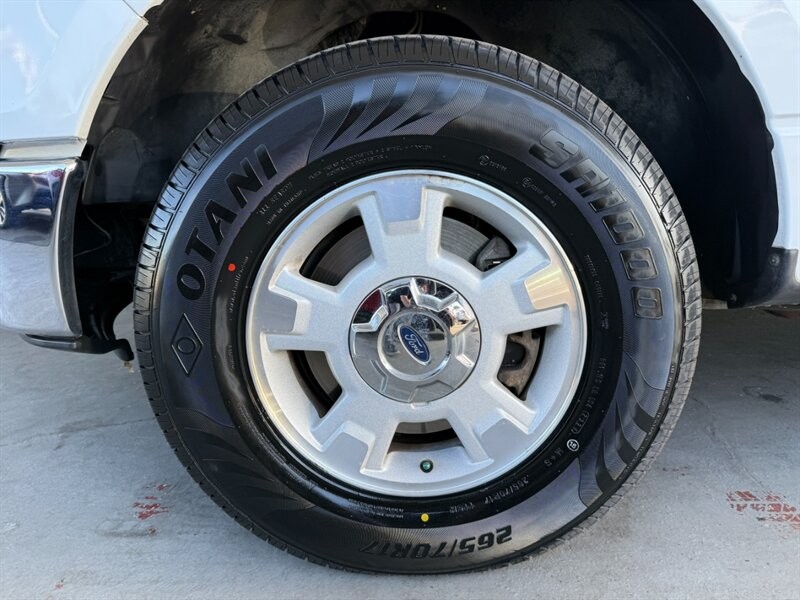 Ford F-150 Vehicle Full-screen Gallery Image 34