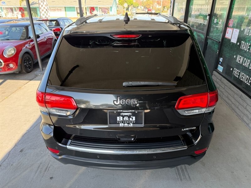 Jeep Grand Cherokee Vehicle Full-screen Gallery Image 14