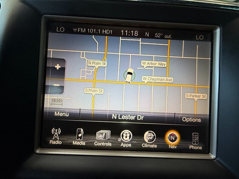 Jeep Grand Cherokee Vehicle Full-screen Gallery Image 32