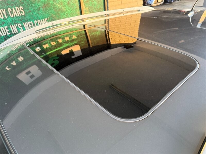 Nissan Rogue Sport Vehicle Full-screen Gallery Image 16