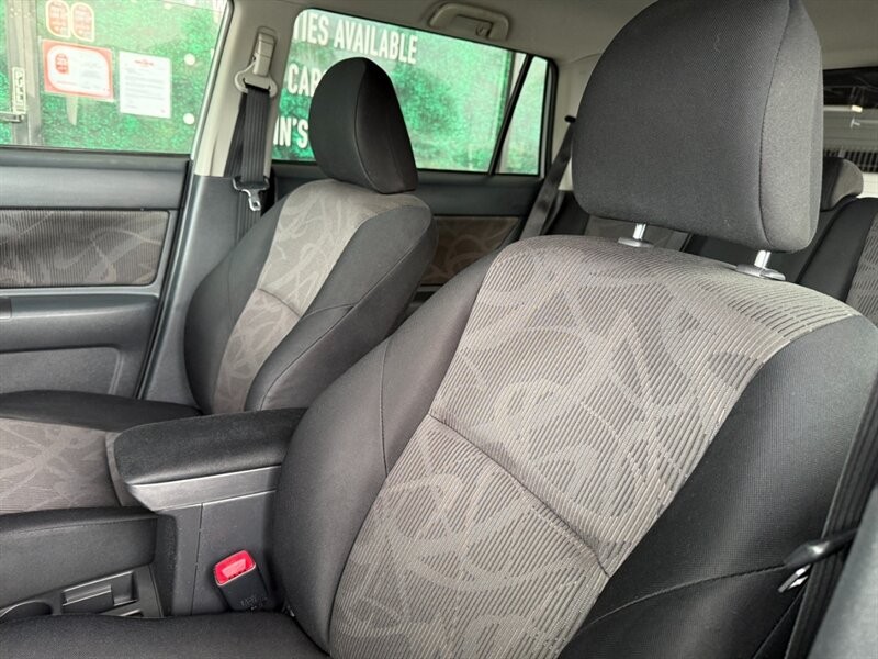 Scion xB Vehicle Full-screen Gallery Image 18