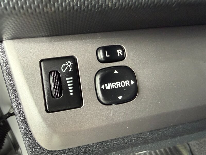 Scion xB Vehicle Full-screen Gallery Image 21