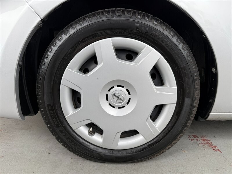 Scion xB Vehicle Full-screen Gallery Image 34